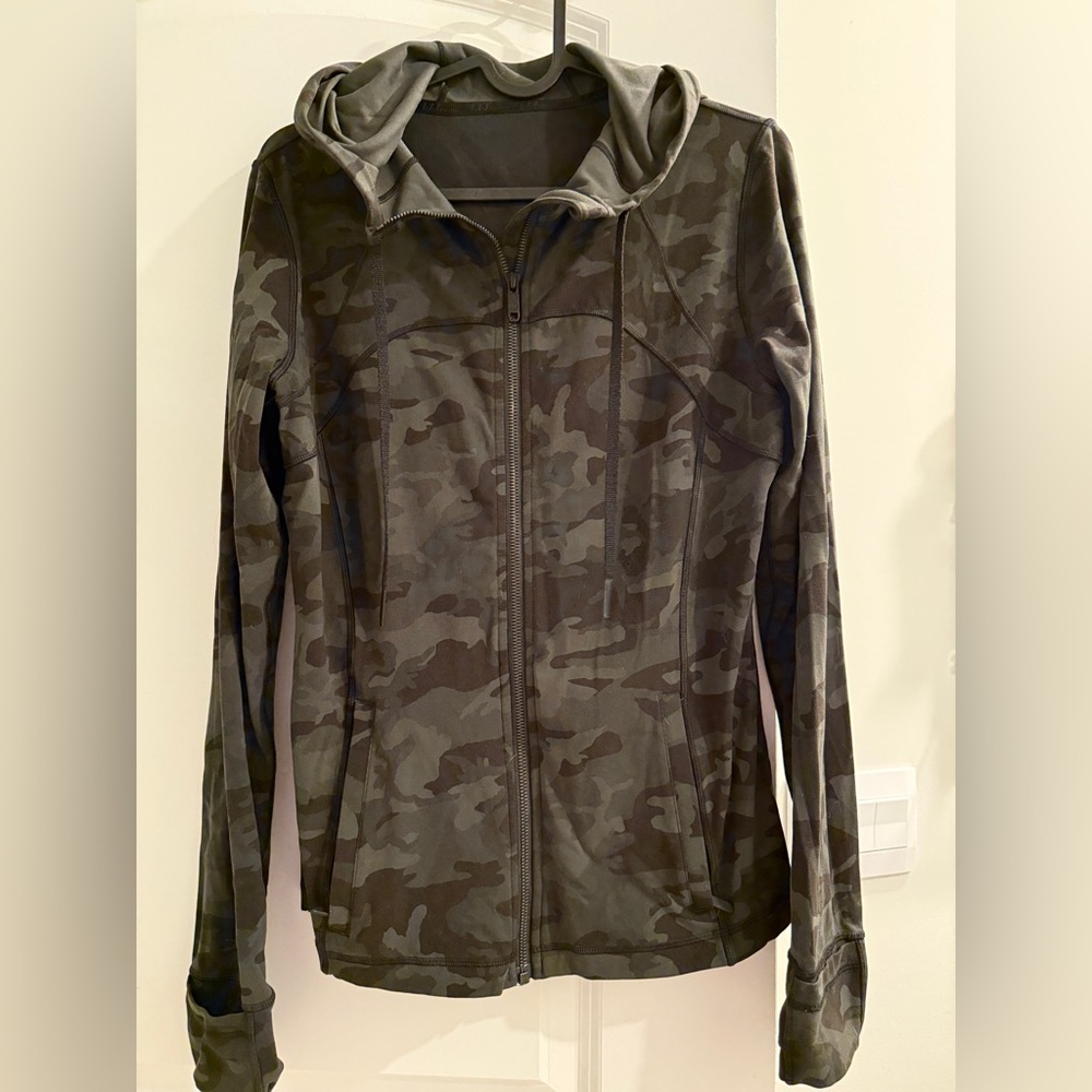lululemon athletica Women's Green Camo Full-Zip Hoodie